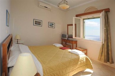 Tinos View Luxury Apartments - Image 3