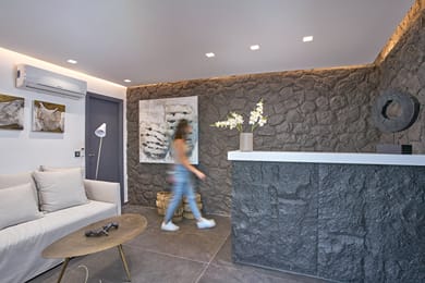 Topos Exclusive - Image 6