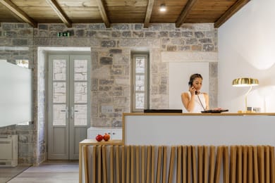 Trapela Limeni, Luxury Suites - Image 5