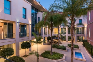 Trianon Luxury Apartments & Suites - Image 5