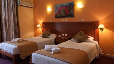 Triton Hotel Piraeus - Image 2