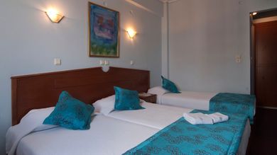 Triton Hotel Piraeus - Image 3