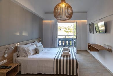 Deluxe Double or Twin Room with Side Sea View