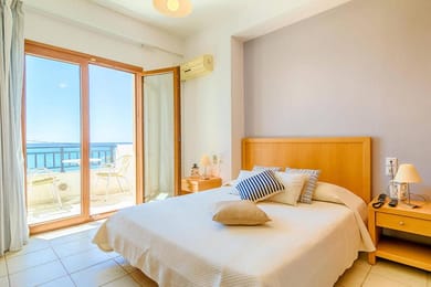 Deluxe Triple Room with Sea View