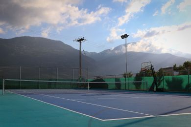 Trizonia Bay Hotel - Image 3