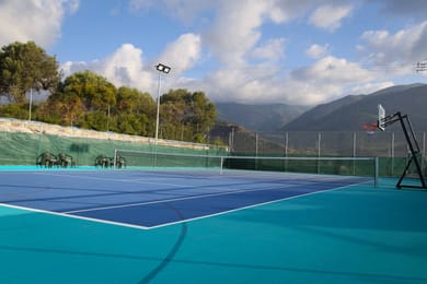 Trizonia Bay Hotel - Image 4