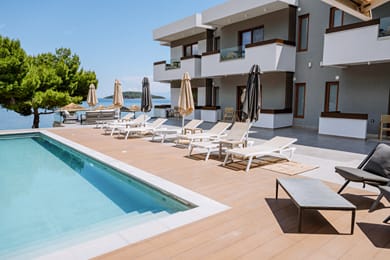 Trizonia Bay Hotel - Image 5