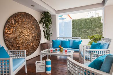 Tropical Hotel Athens - Image 2