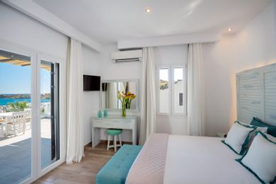 Deluxe Double or Twin Room with Sea View & Outdoor Jacuzzi