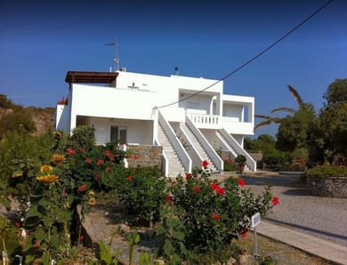 Tselios Apartments & Studios - Image 2