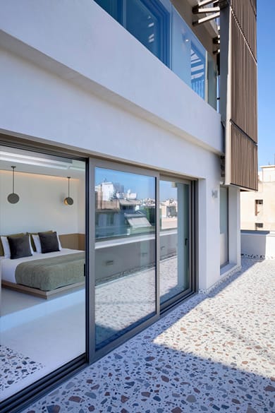 Twinn Downtown Piraeus - Image 3