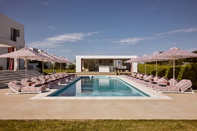 Tzanis Resort - Image 2