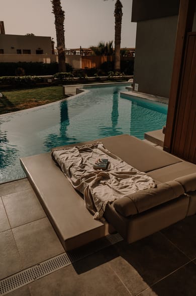 Swim up Sharing Pool