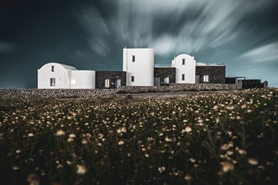 Uranides Luxury Suites - Image 3