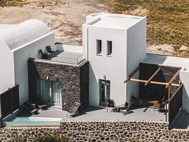 Uranides Luxury Suites - Image 2