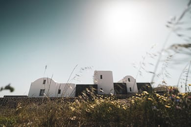 Uranides Luxury Suites - Image 4