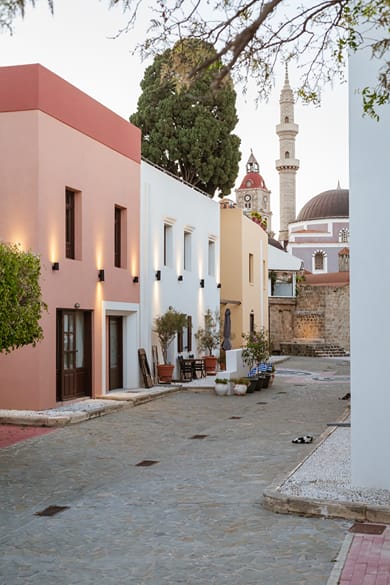 Utopia Luxury Suites  | Old Town - Image 6