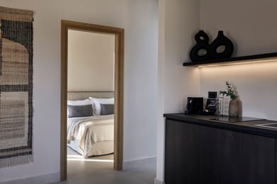 Elegant Two Bedroom with Indoor Jacuzzi