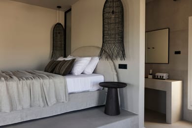 Honeymoon Suite with Indoor Jacuzzi