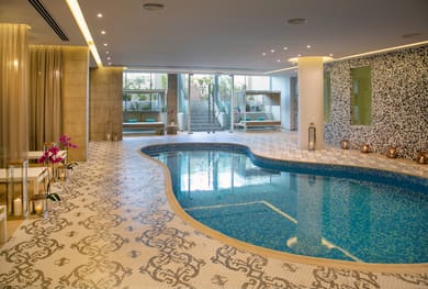 Vangelis Hotel & Suites - Image 2