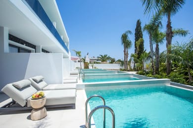 Vanik Suites - Image 2