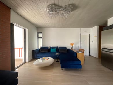 Varkiza Gallery Suite - Image 3