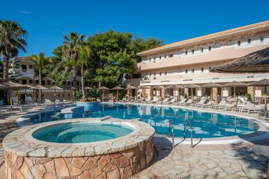 Vasilikos Beach Hotel - Image 7