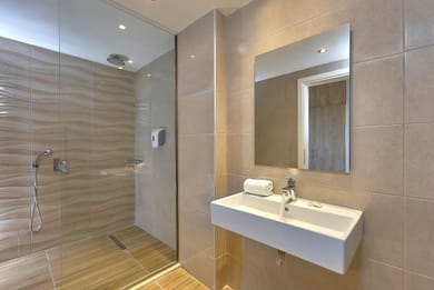 Vasia Royal Hotel - Image 6