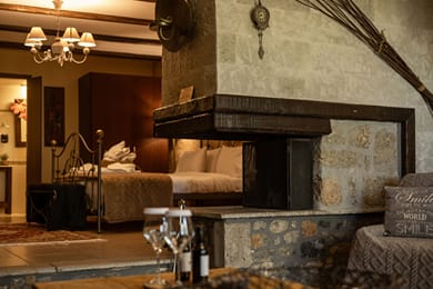 Vathyskia Signature Suite