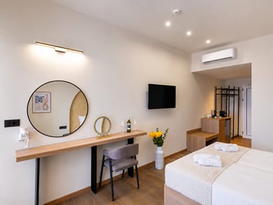 Venezia Sea Side Suites - Image 3