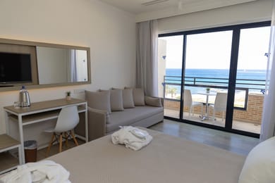 Deluxe Twin Room with Sea View