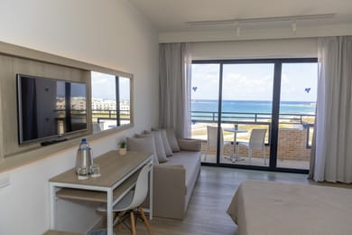 Superior Twin Room with Sea View