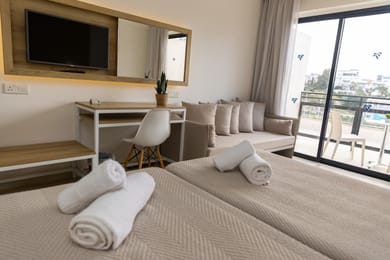 Twin Room with Inland View (Family Share)