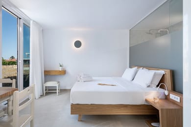 Double Room Jacuzzi Partial Sea View