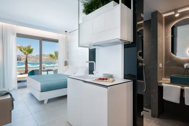 Sea Front Suite Plunge Pool Heated