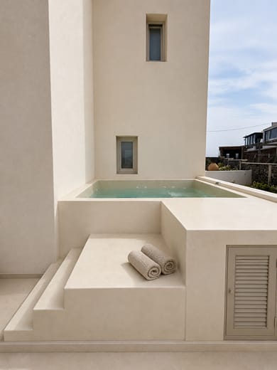 Superior Caldera Suite with Outdoor Hot Tub