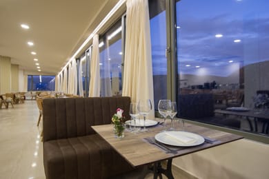 V Hotel Delphi - Image 3