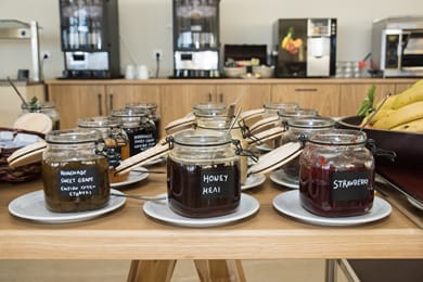 V Hotel Delphi - Image 6