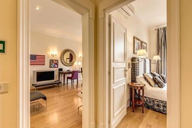 Via Napoli Apartments in Rome - Image 5