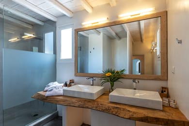 14 Suites | Bedrooms Exclusive use of the entire Estate
