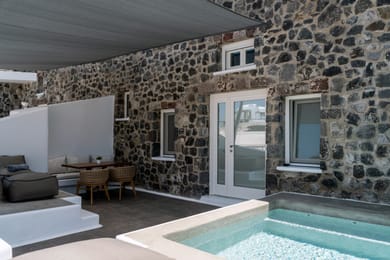 Cave Two-Bedroom Suite with Jacuzzi