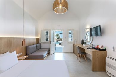 Aqua Pool Suite