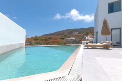 Private Pool Room