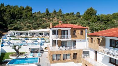 Villa D'Oro Luxury Villas & Suites - Image 5