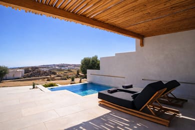 Private Pool Comfort Suite