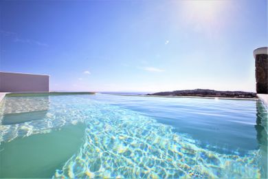 Evi Suites & Villas - Image 4