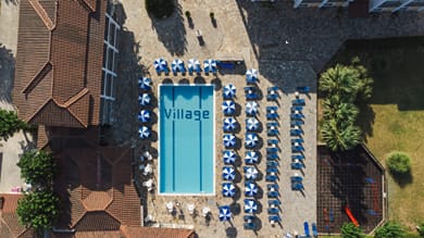 Village Inn Studios & Family Apartments - Image 2