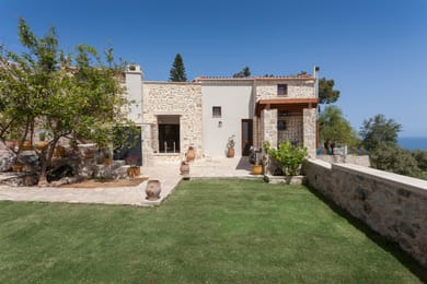 3 Bedroom | Ali Vafi's Villa with Jacuzzi & Plunge Pool | Maroulas | Rethymno