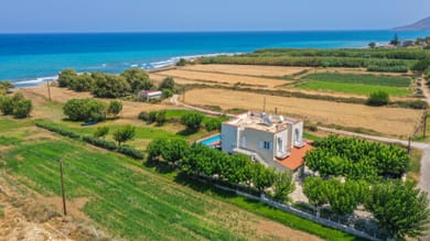 7 Bedroom | Αlkioni Beachfront Villas Complex with Private Pool | Dramia | Chania