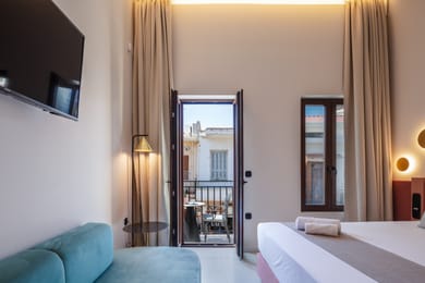 Deluxe Suite with Indoor Jacuzzi - City View | Rethymnon Old Town